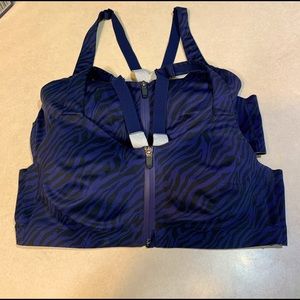 Victoria’s Secret 38C, Knockout Sports Bra